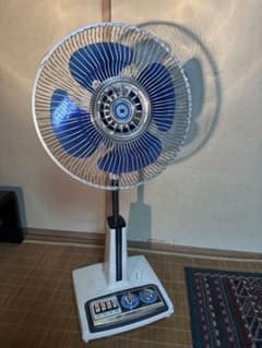 昭和レトロ 扇風機 TOSHIBA H-30D23 レトロ扇風機 - メルカリ