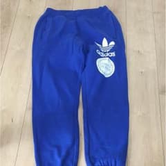 adidas オリジナルスのサムネイル