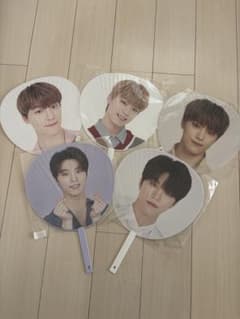 seventeen ディノ 全員 うちわ 20枚 まとめ セット バラ売り❌ SEVENTEEN DINO うちわ セット まとめ売り - メルカリ