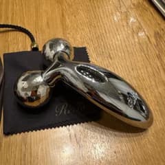 ReFa CARAT 美顔ローラー ポーチ付き - メルカリ