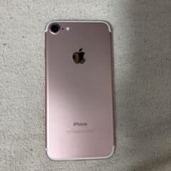 Apple iPhone 7 ローズゴールド【美品】のサムネイル