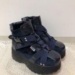 厚底スニーカーのサムネイル