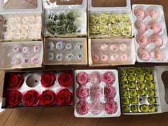 値下げ❣️大輪2種入り❣️数輪使用プリザーブドフラワー - メルカリ