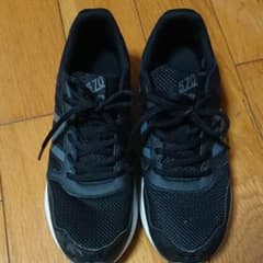 new balanceスニーカー  22.5のサムネイル