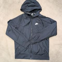 Nike ジャンパー　フード付き　Ｓ　黒のサムネイル