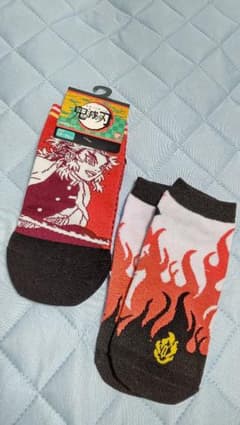 鬼滅の刃☆煉獄杏寿郎靴下☆炎柱のサムネイル