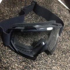 ゴーグルのサムネイル