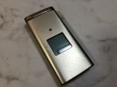 携帯本体　京セラ　KYOCERA AYF36 auのサムネイル