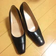 黒色 パンプス TOBEのサムネイル