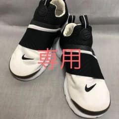きづなな様専用NIKE 22cm プレスト エクストリーム ホワイト ブラックのサムネイル