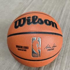 Wilson バスケットボール7号のサムネイル