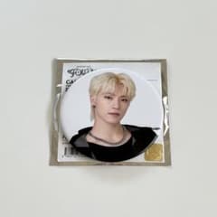 SEVENTEEN FOLLOW ディノ DINO 缶バッジのサムネイル