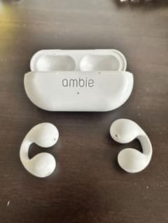 【中古】ambie イヤーカフ型ワイヤレスイヤホンのサムネイル