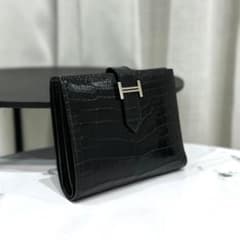 エルメス ベアンコンパクト アリゲーター ブラック SV金具 W刻印 24年 