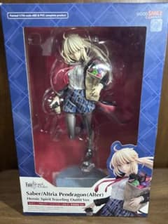 セイバー/アルトリア・ペンドラゴン[オルタ] 英霊旅装Ver. FGO fateのサムネイル