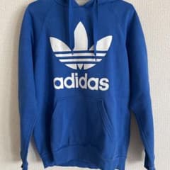 adidasパーカーのサムネイル
