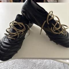 MIZUNO サッカースパイク ブラック ゴールド ネオ3β - メルカリ