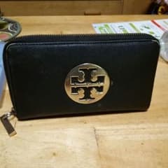 トリバーチのお財布です。のサムネイル
