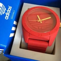 ピクミンさん専用【タグ付き】 正規品 adidas アディダス 赤 時計のサムネイル