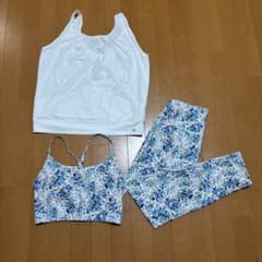 ヨガウェア タンクトップ レギンス セットのサムネイル