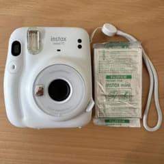 チェキ　instaxmini11 フィルム7枚＋新品10枚付き(期限切れ)のサムネイル