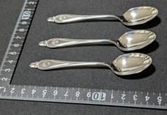 皇室御下賜品 菊紋 銀スプーン3本セット 専用ケース付き　silver刻印 皇室御下賜品 菊紋 銀スプーン3本セット silver刻印 - メルカリ