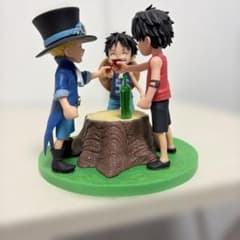 ワンピース一番くじドラマティックメモリーズ A賞エース＆サボ＆ルフィフィギュアのサムネイル