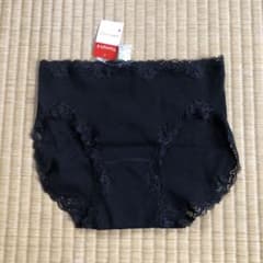 新品トリンプ　ショーツM 黒のサムネイル