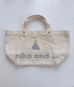 niko and ... アイボリー トートバッグのサムネイル
