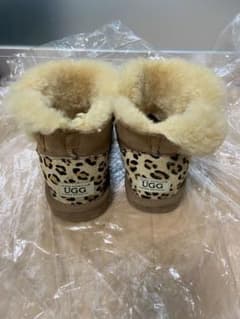 UGG  ムートン　ショートのサムネイル