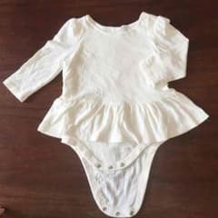 ☆るなぽ♡様専用☆12〜18m☆Baby Gapペプラムロンパースのサムネイル