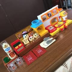 アンパンマン   パン工場     バーガー屋さんのサムネイル
