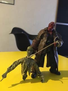 ヘルボーイ　日本限定スペシャルフィギュアのサムネイル