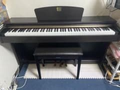 電子ピアノ　YAMAHA グラビノーバ CLP-320のサムネイル