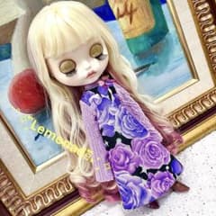 ブライス アウトフィット ワンピース 転写風バラ柄 紫系 - メルカリ