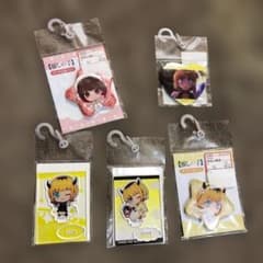 Oshi no Ko Acrylic Stand and Can Badge (5 pieces)