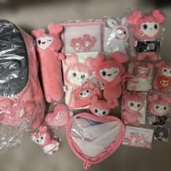 モモ TWICE ぬいぐるみ マスコット グッズ 17点まとめ売り - メルカリ