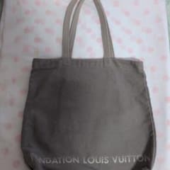 FONDATION LOUIS VUITTON トートバッグ グレー