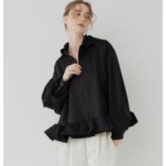 maison de Dolce. ラッフルマウンテンパーカーのサムネイル