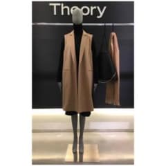 【Theory】ロングジレ　キャメル　クリーニング済みのサムネイル