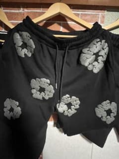 DENIM TEARS ショートパンツ ブラックのサムネイル
