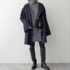 【2024AW】Spick & Span 110sリバーポンチョ風コート 紺 2024AW】Spick & Span 110sリバーコート 紺 - メルカリ