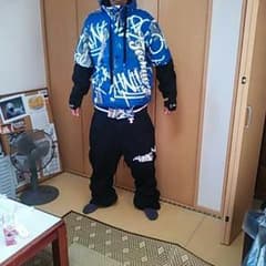 テックナインのウェアです。のサムネイル