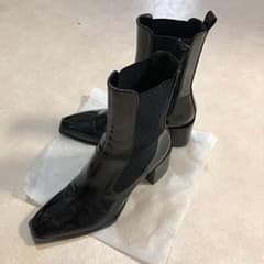 ZARA  ショートブーツのサムネイル