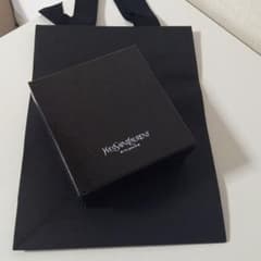 SAINT LAURENT　箱とショップ袋のサムネイル