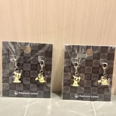 Pokémon Center Mimikyu National Pokédex Metal Charm (Set of 2)