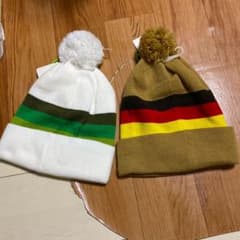 スキー帽子のサムネイル