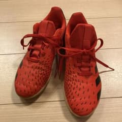 ジュニア フットサルシューズ　アディダスのサムネイル