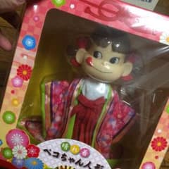 ペコちゃん人形のサムネイル