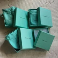 TIFFANYのサムネイル